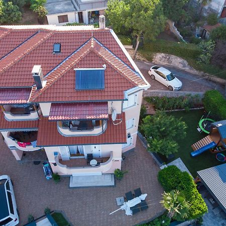 Apartmani Andiks Dramalj Bagian luar foto