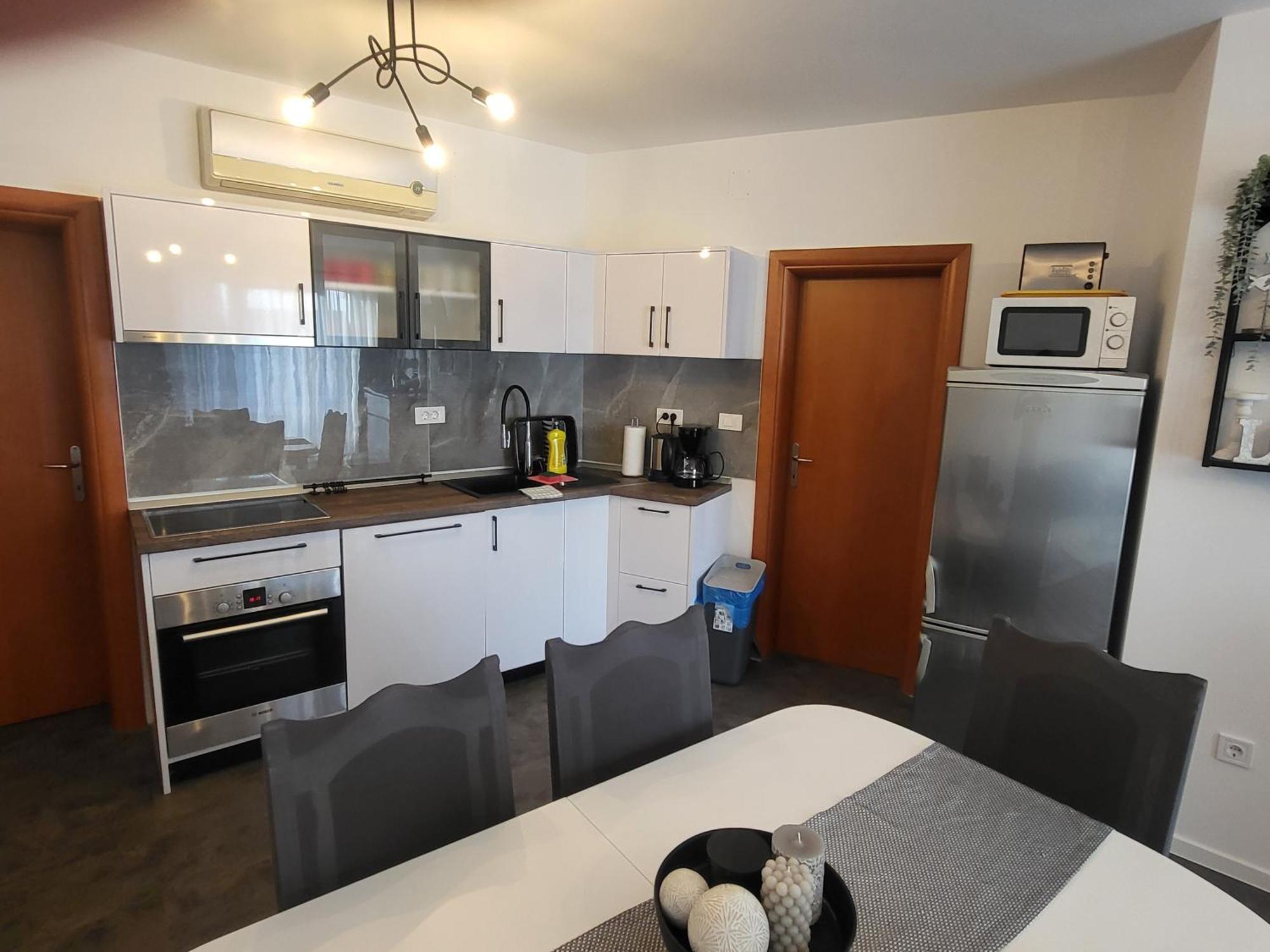 Apartmani Andiks Dramalj Bagian luar foto